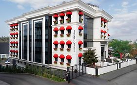 Izz Hotel Kosuyolu